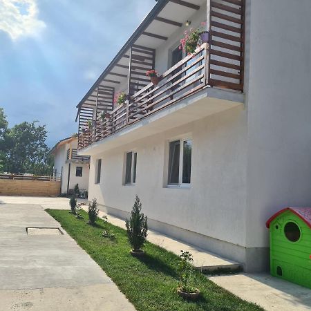 Luca'S Studio 3 ,Close To Therme Bucharest, Airport Otopeni Balotesti Ngoại thất bức ảnh
